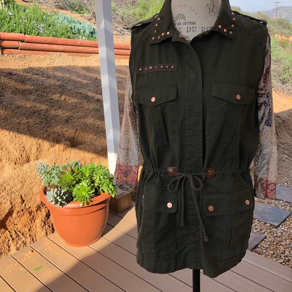 MNG Large Army Green Vest 4 Pockets Gold Studs